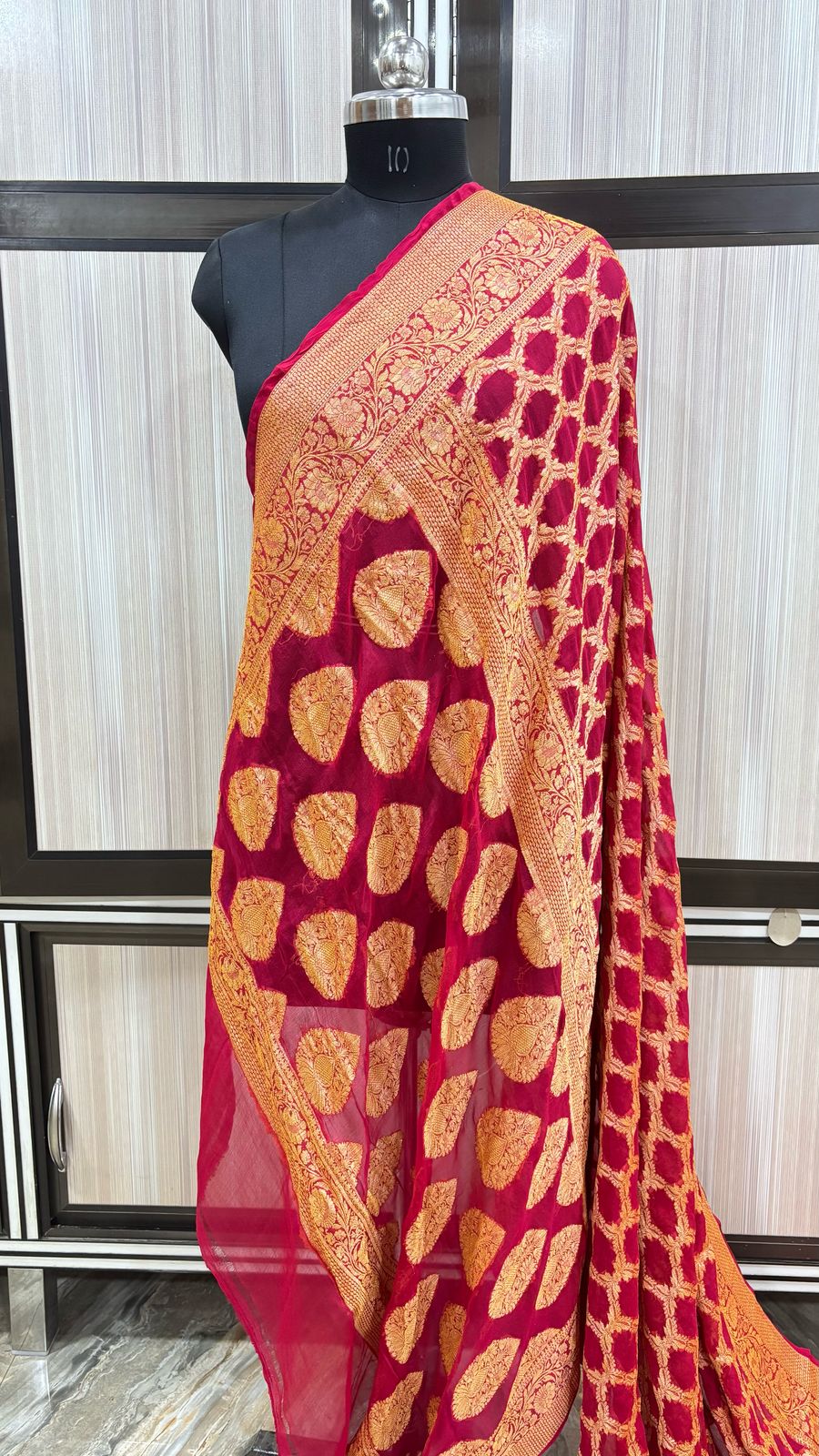Elegant Banarasi Siffon Silk Saree – Red